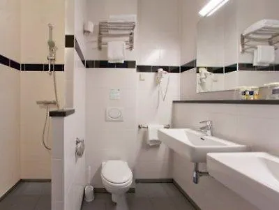 ***  Bastion Hotel Vlaardingen Países Bajos